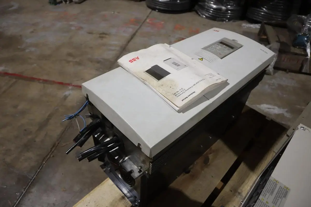 ABB ACS601-0100-5-S00B1200801 FREQUENCY CONVERTER DRIVE 380-500 V AC MAX #CC-28