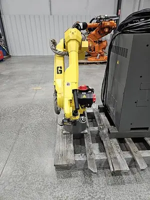 USED 2010 FANUC M-20IA/10L