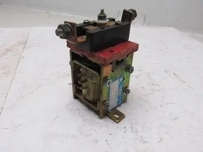 Prestolite Electric JAA4011A 24V Relay Contactor From a Raymond 019-E6OL Lift