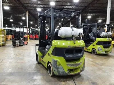 USED 2021 CLARK S32C
