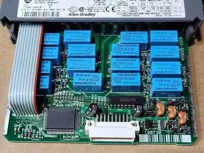 USED ALLEN BRADLEY 1746-OW16