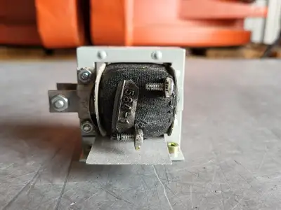 NEW EATON CUTLER-HAMMER 10370H1A