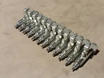 NEW HITACHI 4446881