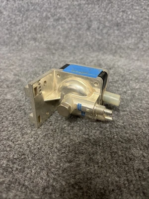 New | in-Stock Johnson Controls R-3030-I Relays & Switches California US | Davliegogo LLC #1706471