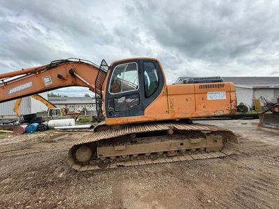 Doosan DX255LC w/ Genesis GXP400R shear
