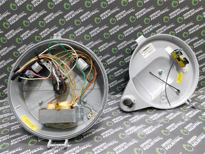 Appleton MLSH704G1NMTFTZ2UP 70W Metal Halide Light Fixture KPS125 25 Degree Used