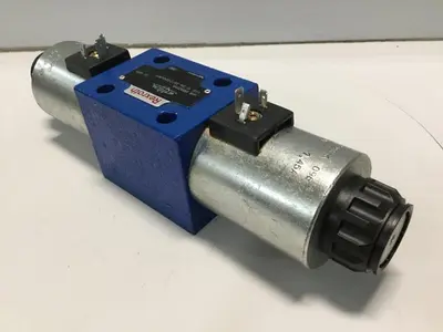 USED REXROTH 4WE10Q633/CG24N9K4