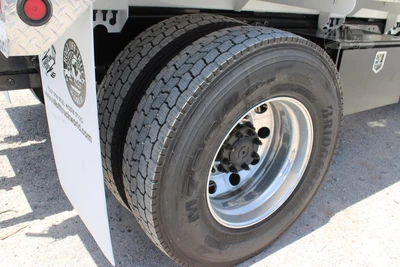 New | in-Stock 2027 MACK MD7 Septic/Sewer/Vacuum Trucks Texas US | Roll Off Truck World #1491897