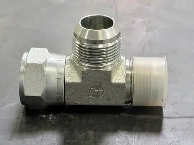1-1/4" Male x 3/4" Female Threaded Run Tee (Bag of 4)