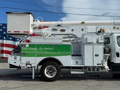 Used 2018 ALTEC AA55E MH Bucket (boom) trucks Florida US | Truck and Van Outlet #1509192