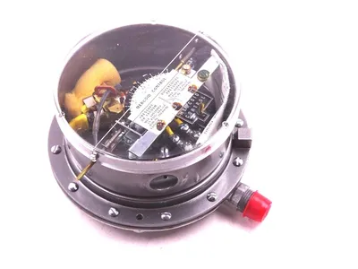 NEW DWYER MERCOID PR-2-P2 PRESSURE CONTROL