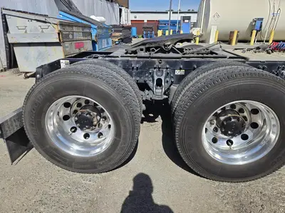 USED 2020 PETERBILT 389