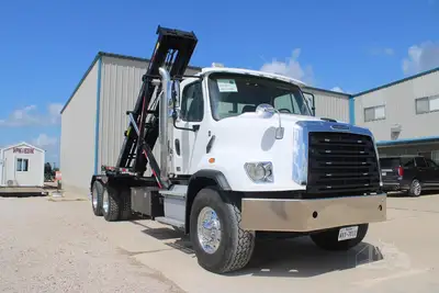 Used 2017 FREIGHTLINER 114SD Rolloff Trucks Texas US | Roll Off Truck World #1491773