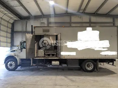 USED 2007 SHRED TECH INTERNATIONAL 4400 DT466 MOBILE SHRED TRUCK