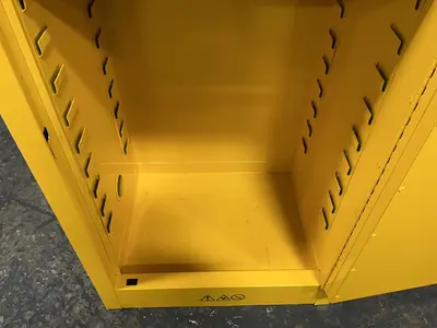 Used CONDOR 42X496A Cabinets Ohio US | HGR 24 #1324820
