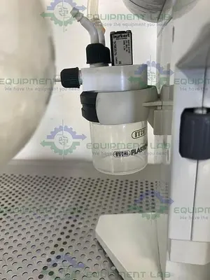USED BUCHI R-205 ROTAVAPOR W/ BUCHI V-805 VACUUM CONTROLLER & BUCHI V-700 VACUUM PUMP
