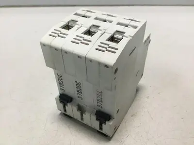 USED ALLEN BRADLEY 1492-SP3C200 SER C