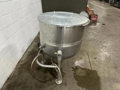 USED 1983 CROWN DLT-60