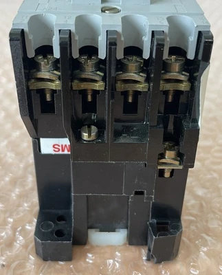 USED ALLEN BRADLEY 100-A24N*3 Ser C
