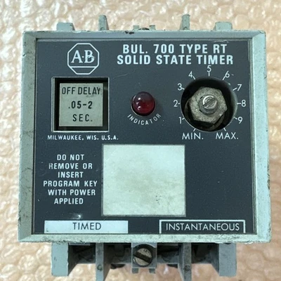 USED Allen-Bradley 700-RT10P100A1