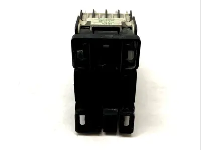 CL00A310T | General Electric  Non-Reversing Contactor w/ BCLF01 Aux Contact - Used