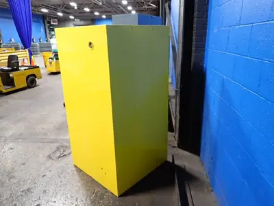 USED ULINE H3685M
