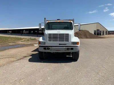 USED 2001 INTERNATIONAL 4900