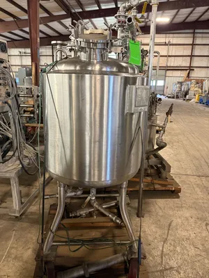 1983 LETSCH CORPORATION 50 GALLON Pionowy zbiornik magazynowy | Perry Equipment (4)