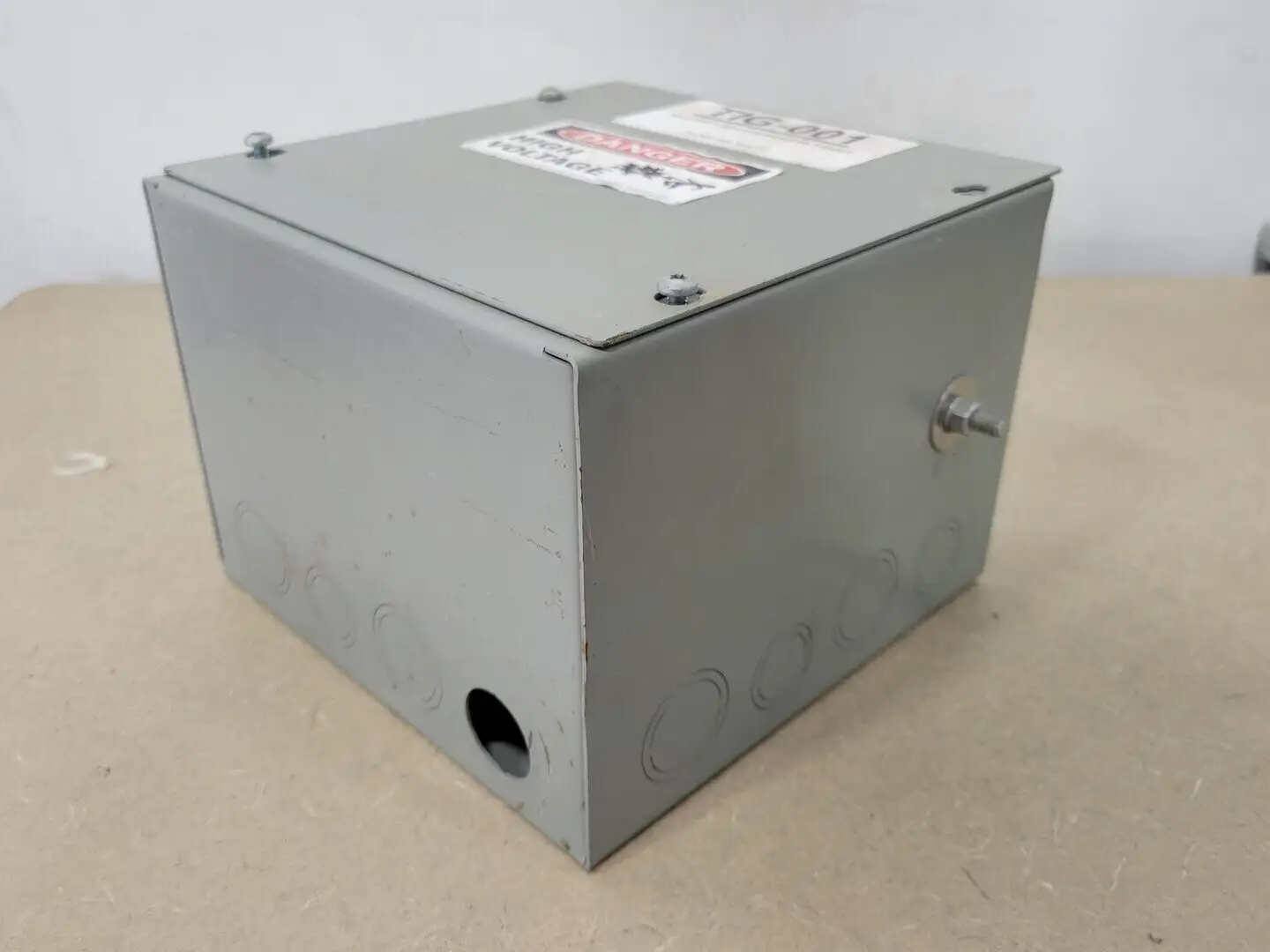 Screw Junction Box 8.5"x8.5"x8"