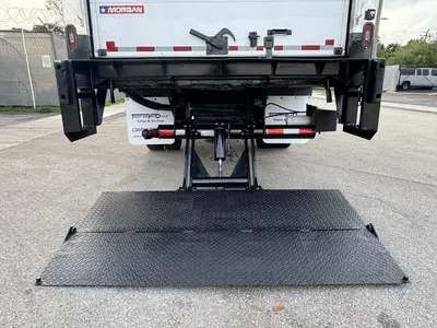 Used 2018 ISUZU NPR XD Reefer Trucks Florida US | Truck and Van Outlet #1509182