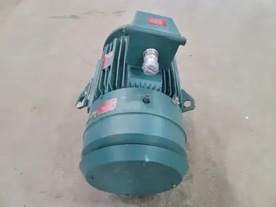 30 hp, 460 volts, 3540 rpm, 286LPH Electric Motor