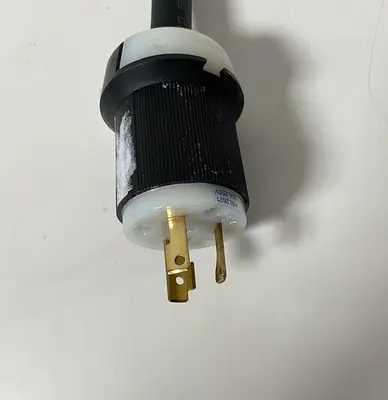 NEW HUBBELL MALE HBL 2621 TO FEMALE 2623 TWIST-LOCK PLUG CONNECTOR AND OUTLET 8 FT