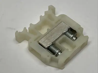 USED ALLEN-BRADLEY SER. A FINGER-SAFE TERMINAL BLOCK WHITE