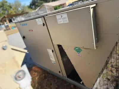 USED 2020 DAIKIN DPS012AHHE2DW-4 & DPS015AHHE2DW-6