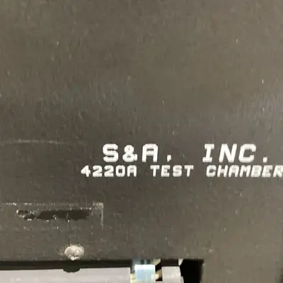 USED SAUNDERS & ASSOCIATES TEST CHAMBER MODEL 4220 FOR PARAMETRIC TESTING