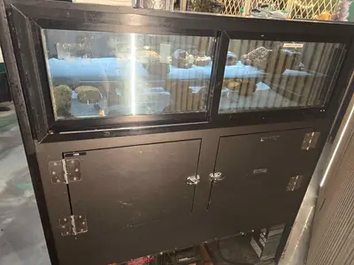 USED ARTICA GRAB AND GO DISPLAY CASE