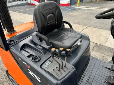Used 2007 DOOSAN D25S-5 Misc Forklifts Florida US | Truck and Van Outlet #1506281