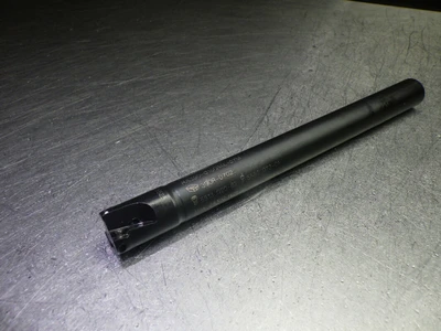 Sandvik 5/8" 3 Flute Coolant Thru Endmill 9/16" Shank RA390-016014L-07M (LOC2403B)