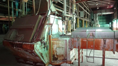Toyota 8,000 lb Aluminum Holding Furnace, Aluminum