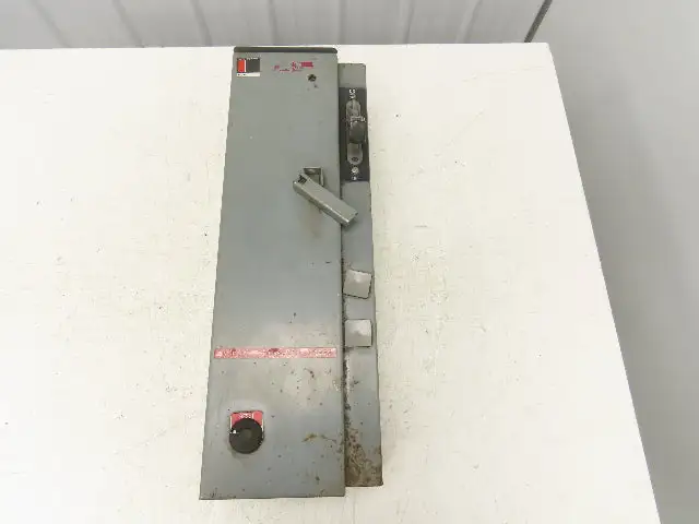 Cutler Hammer A30CDA0 Combination Motor Starter 10Hp 480V 3Ph Size 1 Fused