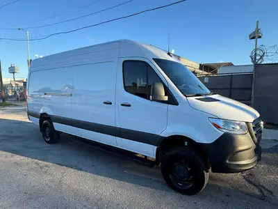 Used 2024 MERCEDES-BENZ 2500 Vans Florida US | Truck and Van Outlet #1509211