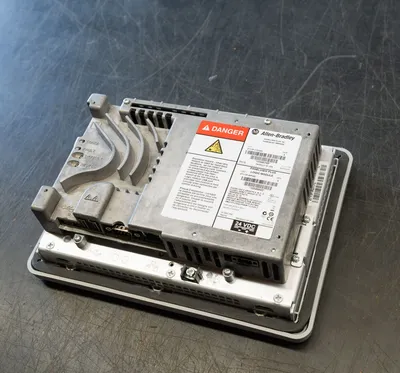 ALLEN BRADLEY 2711P-RP6D Panel View Plus 700 | Buy Per Pound (2)