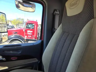 USED 2015 PETERBILT 579