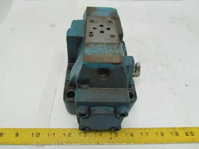 Vickers DG5S-8-33C-M-FPA5WL-B5-30 Hydraulic Directional Control Valve 3000 PSI