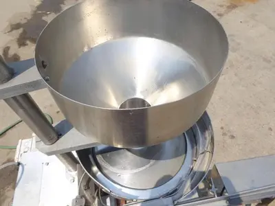USED M&O PERRY SPS VACUUM STOPPERING MACHINE