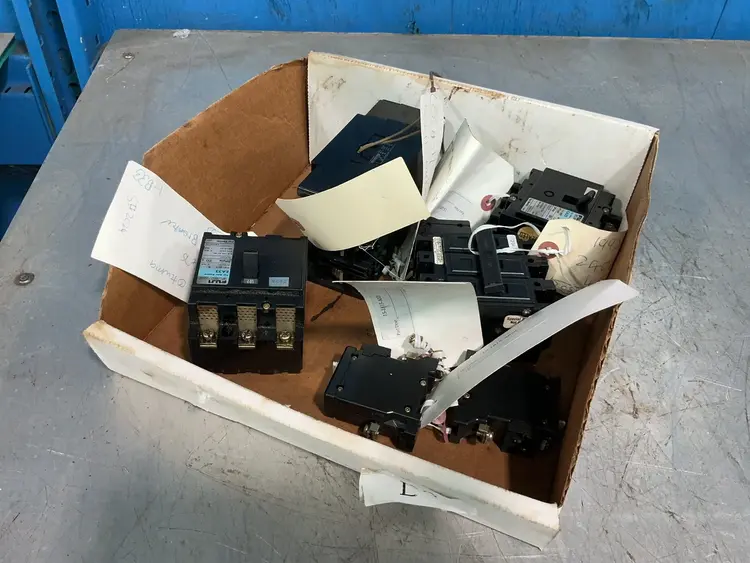 Used MITSUBISHI , FUJI ELECTRIC _UNKNOWN_ Circuit Breakers Ohio US | HGR 24 #1316516