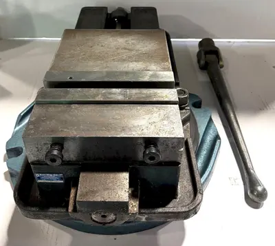 USED KURT D810
