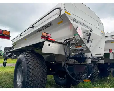 Used UNVERFERTH _UNKNOWN_ Dry Spreaders Iowa US | Keast Enterprises #1360460