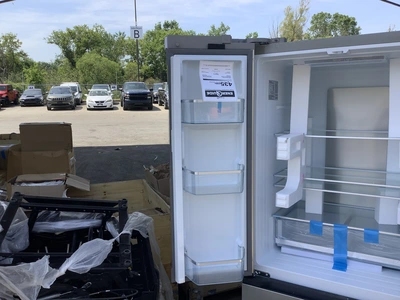 Used CONTOURE R-18FDSS Refrigerators Michigan US | Miedema Asset Management Group #1312788