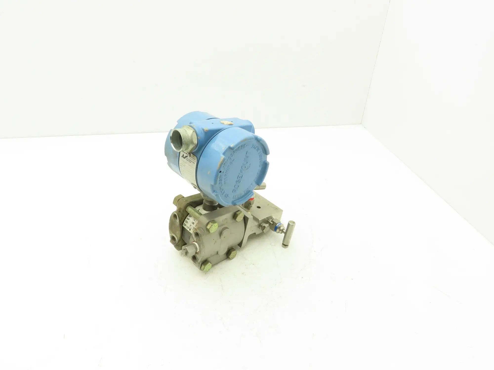 Rosemount M-618SCT316SS 1151GP5E22B1 Pressure Transmitter 45VDC & Valve
